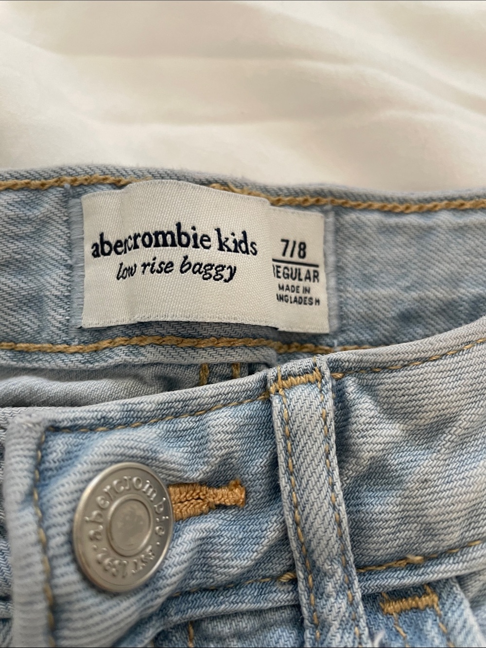 abercrombie kids Light Blue Wide-Leg Jeans with Pink Bow Patches - Picture 2 of 5